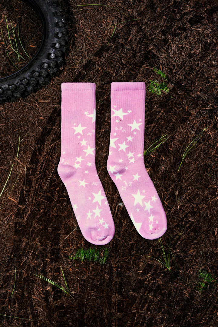 Rose Gazing Socks in Pink