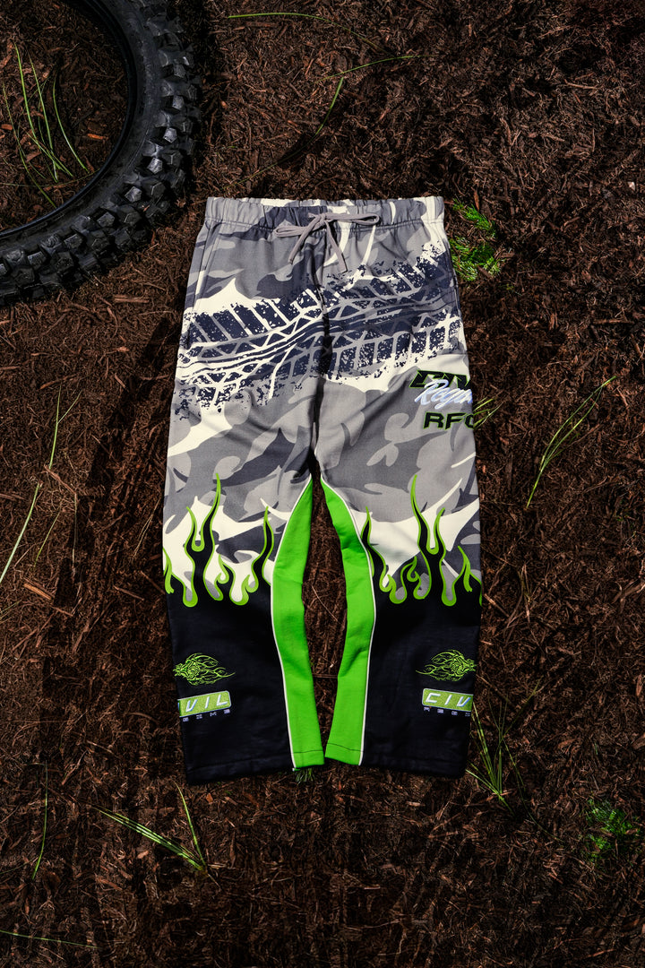 Extreme Regime Eternal Wide Leg Fleece Pants in Gray Camo