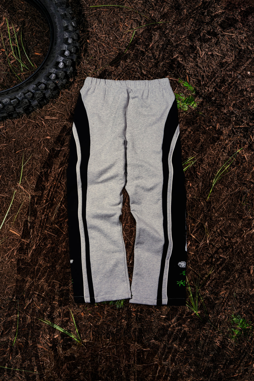 Citizens Of Townsville Eternal Wide Leg Fleece Pants in Heather Gray