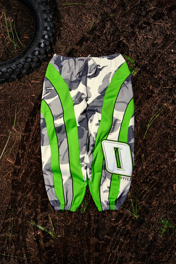 Arctic Warfare Lounger Sweat Pants in Camo