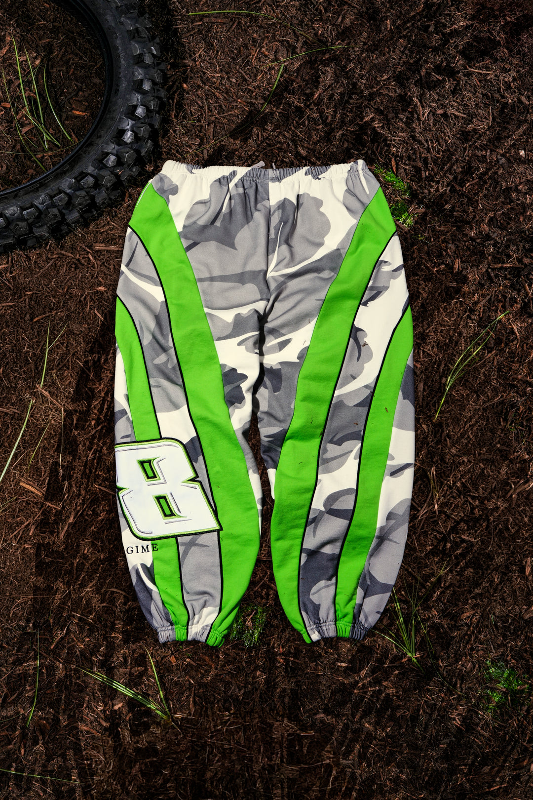 Arctic Warfare Lounger Sweat Pants in Camo