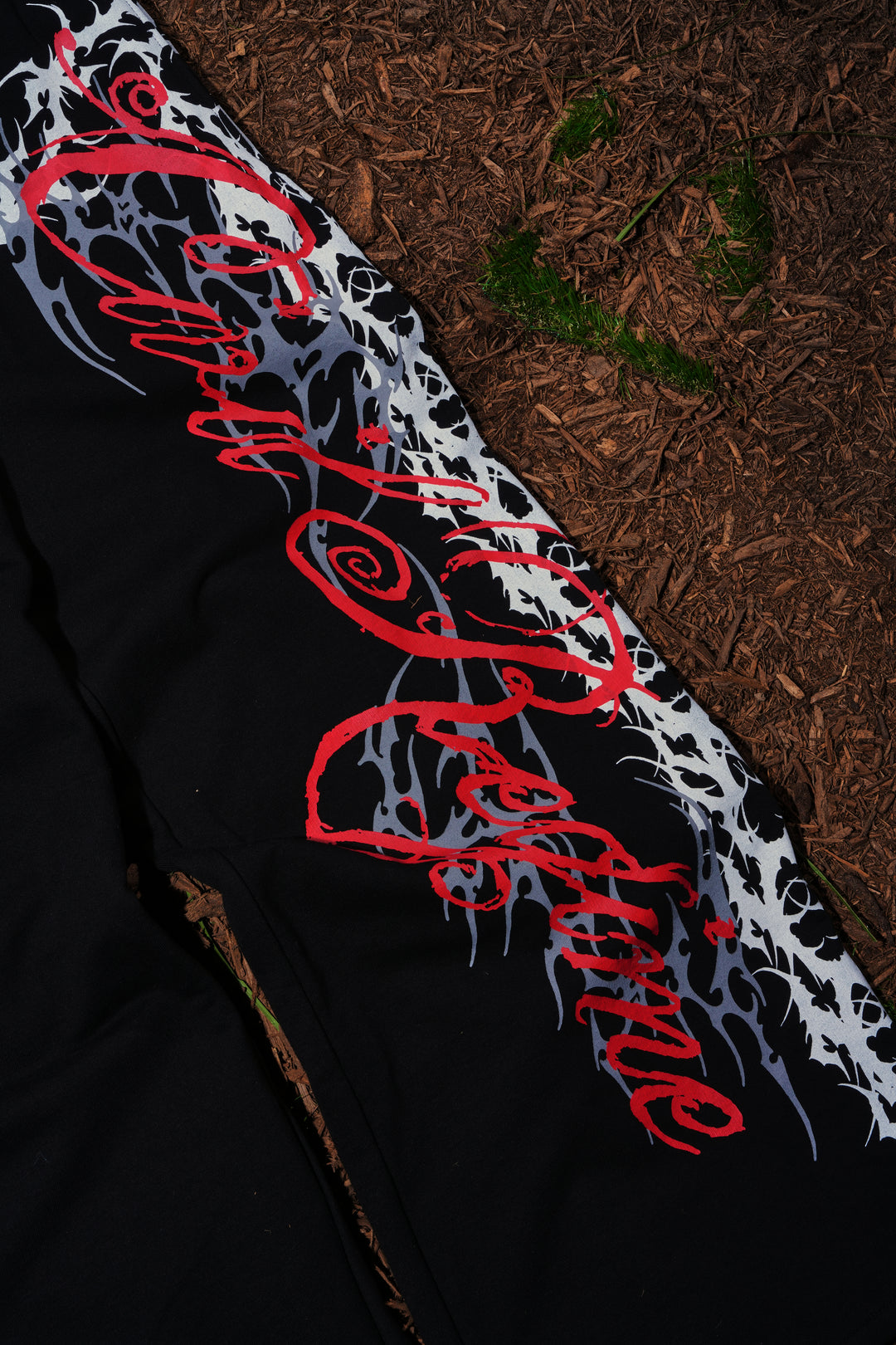 Letter To You Lowrise Wide Leg Pants in Black/Red