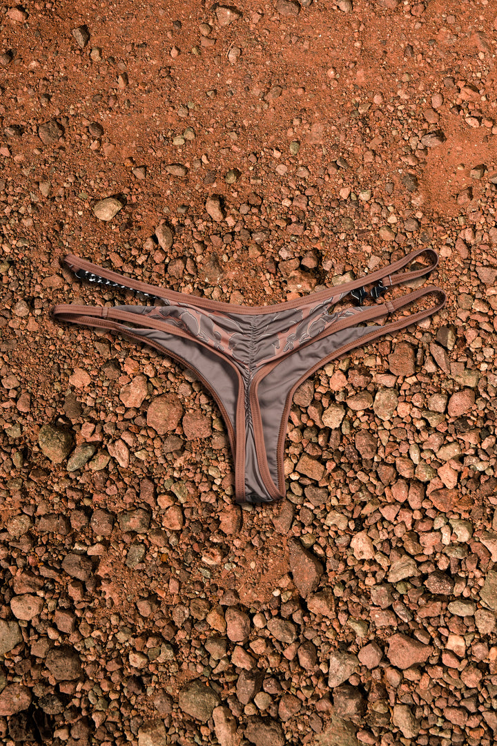 Unchained Chainkini Bottom in Fudge