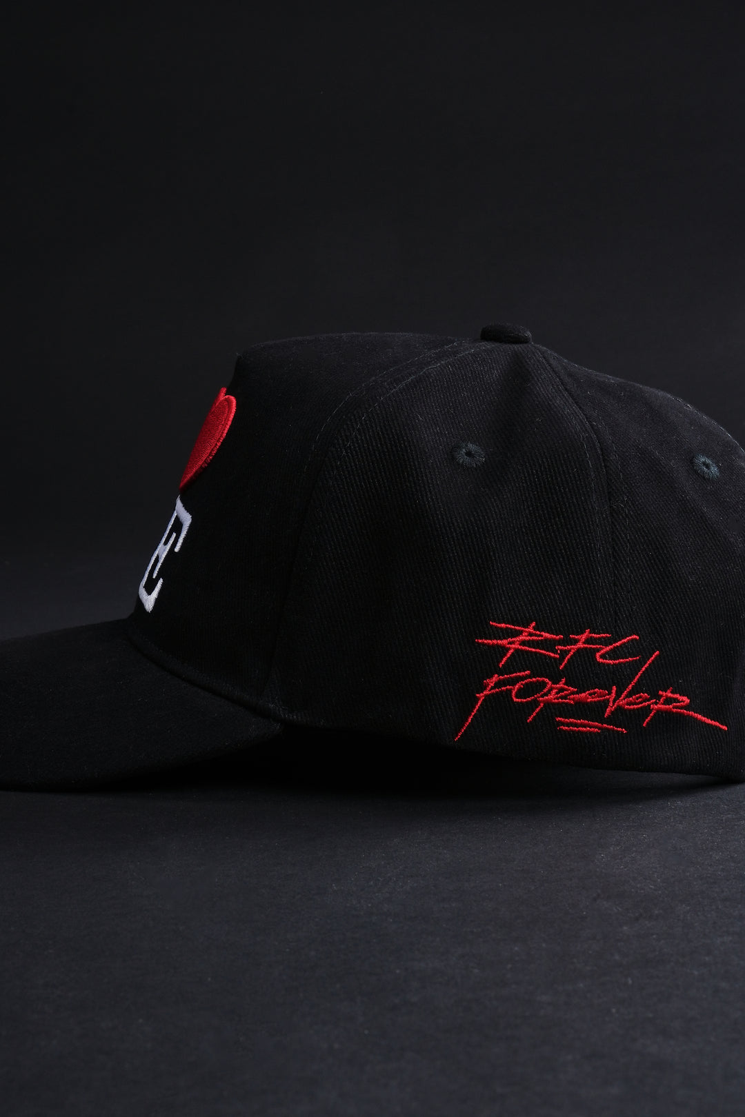 Airhead 5 Panel Strapback Hat in Black