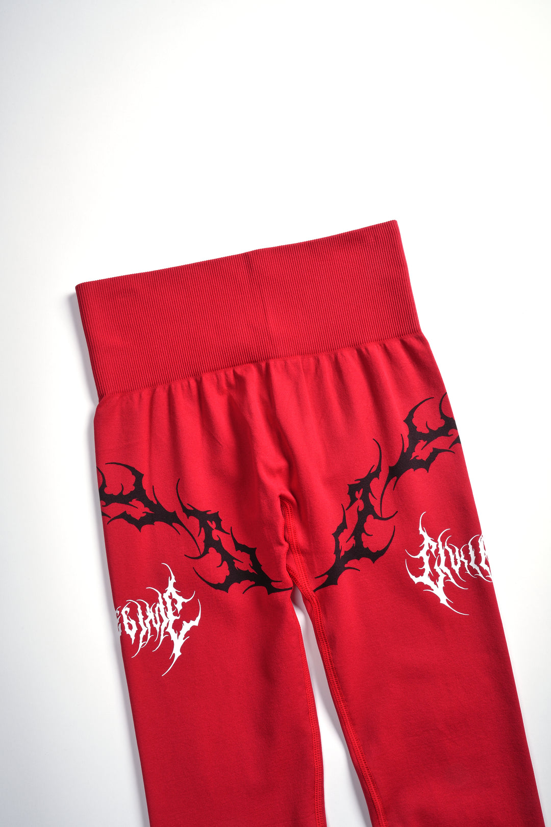 Revenge (V2) Kelly Seamless Scrunch Leggings in Deep Red