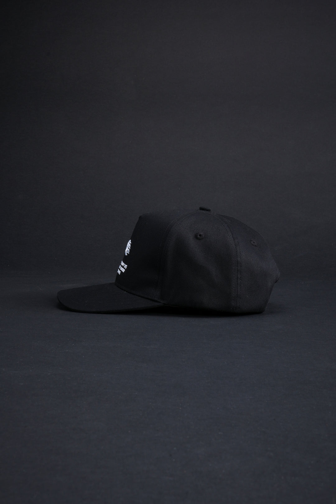 On The Rise 5 Panel Snapback Hat in Black