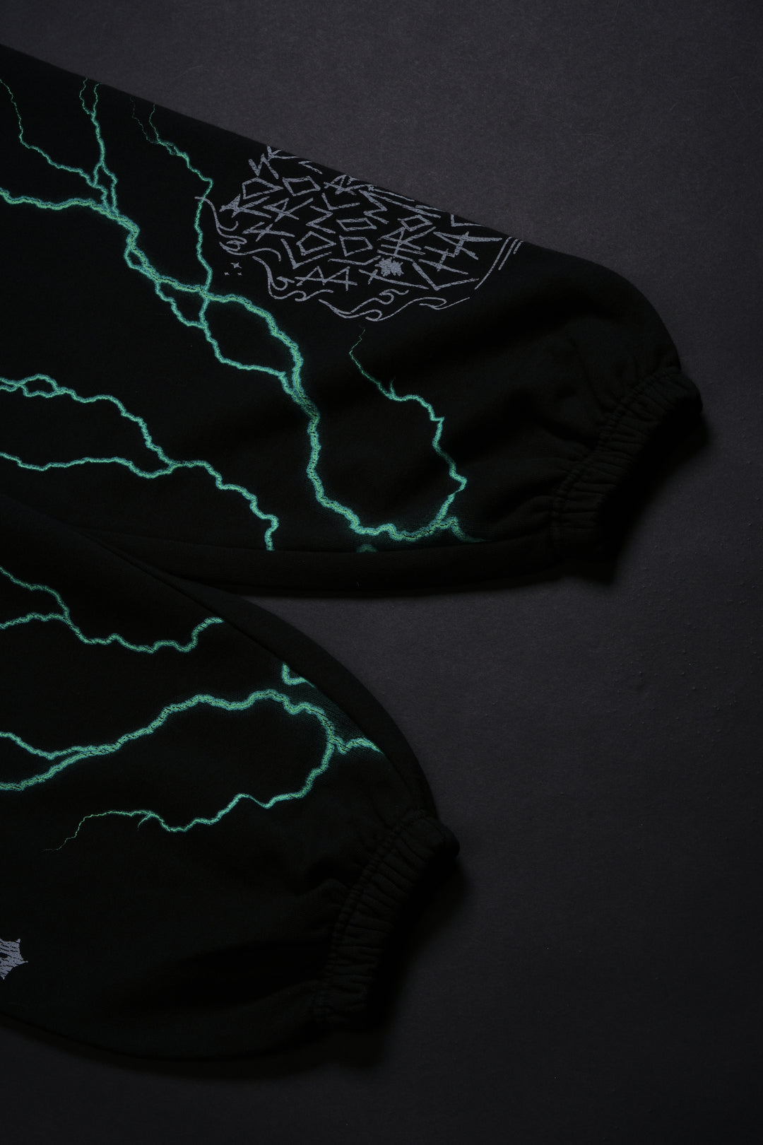 Electric Rage Lounger Sweat Pants in Black