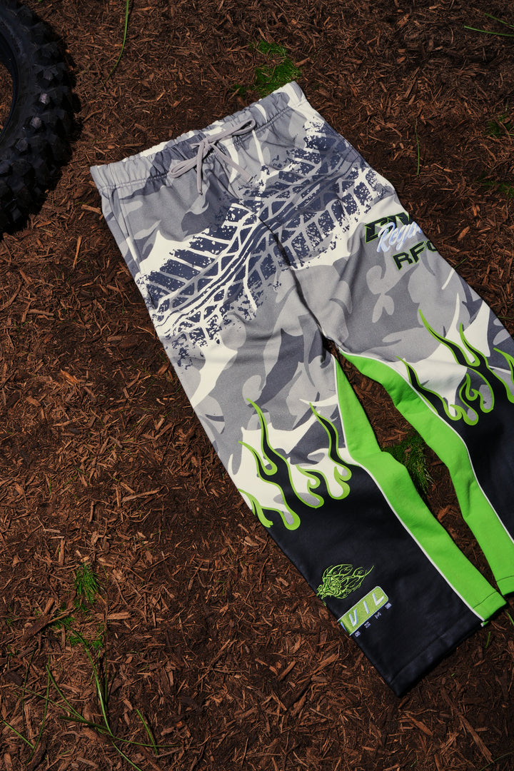 Extreme Regime Eternal Wide Leg Fleece Pants in Gray Camo