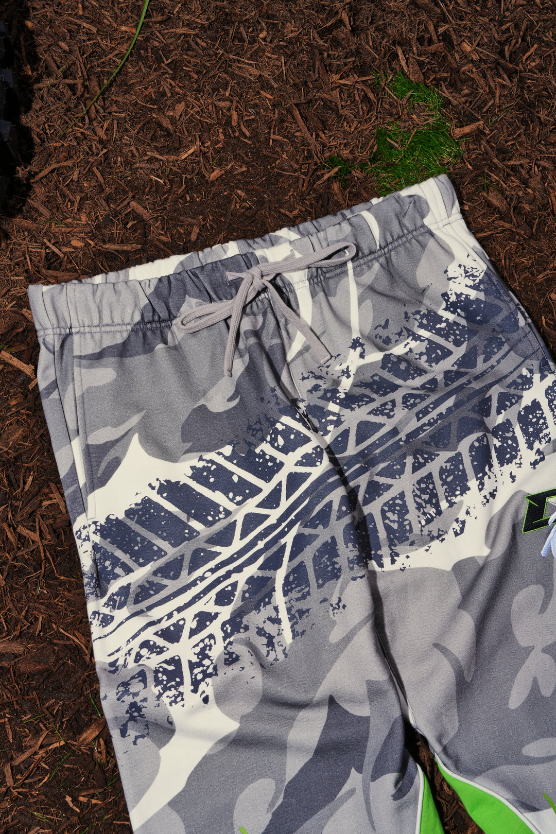 Extreme Regime Eternal Wide Leg Fleece Pants in Gray Camo