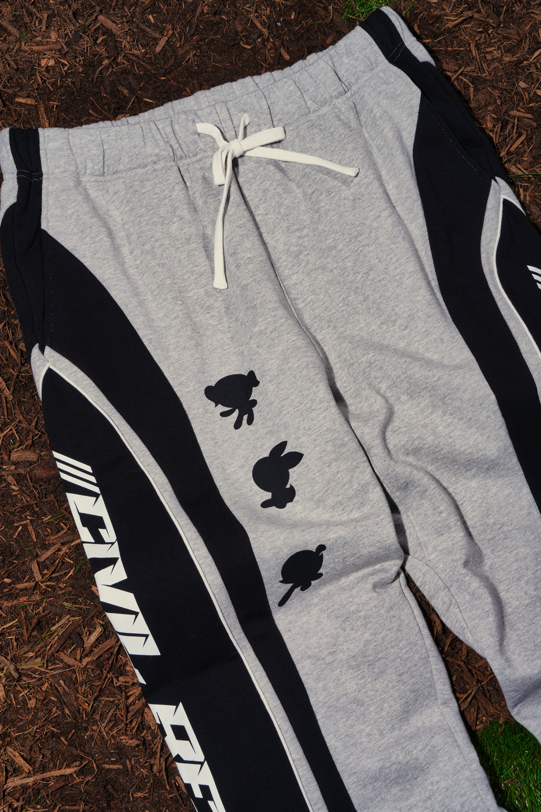 Citizens Of Townsville Eternal Wide Leg Fleece Pants in Heather Gray