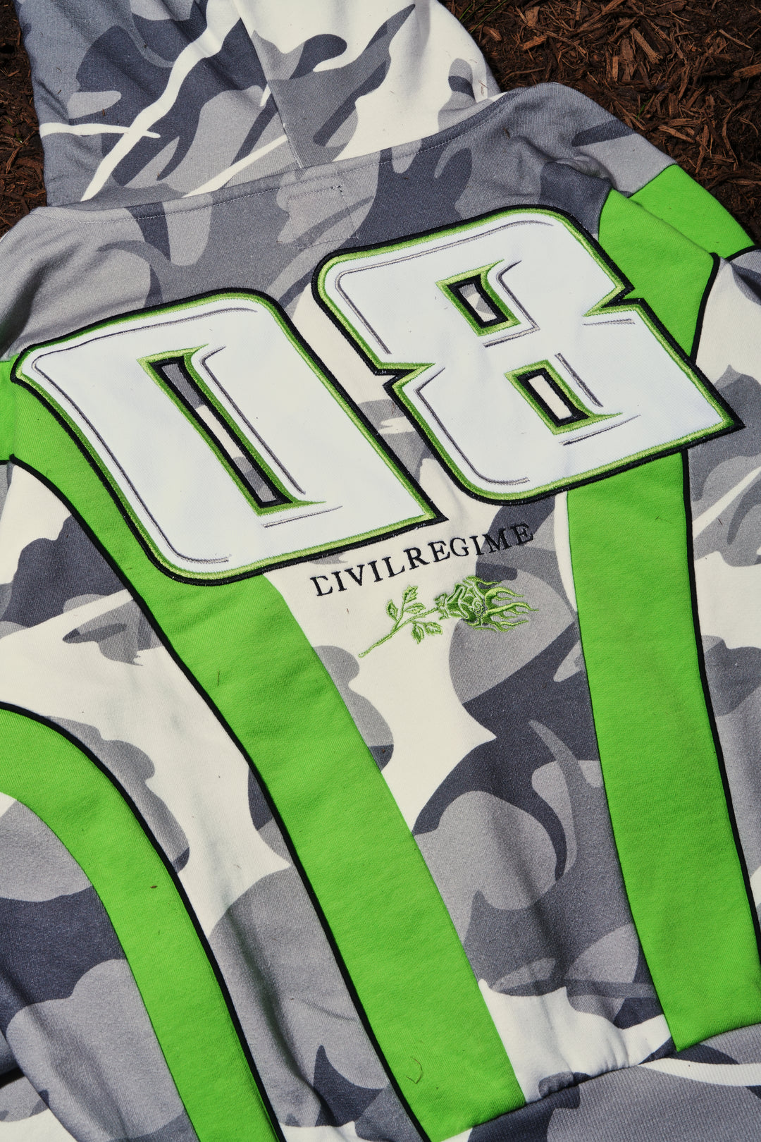 Arctic Warfare Civil Zip Up Hoodie in Camo