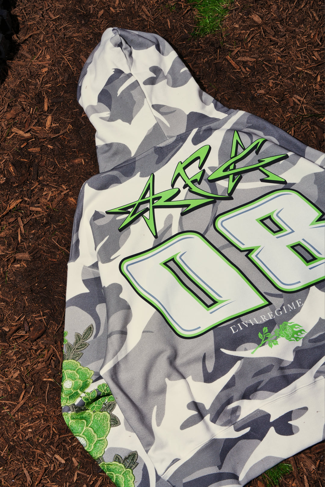 Lost Roses Hoodie in Green Camo