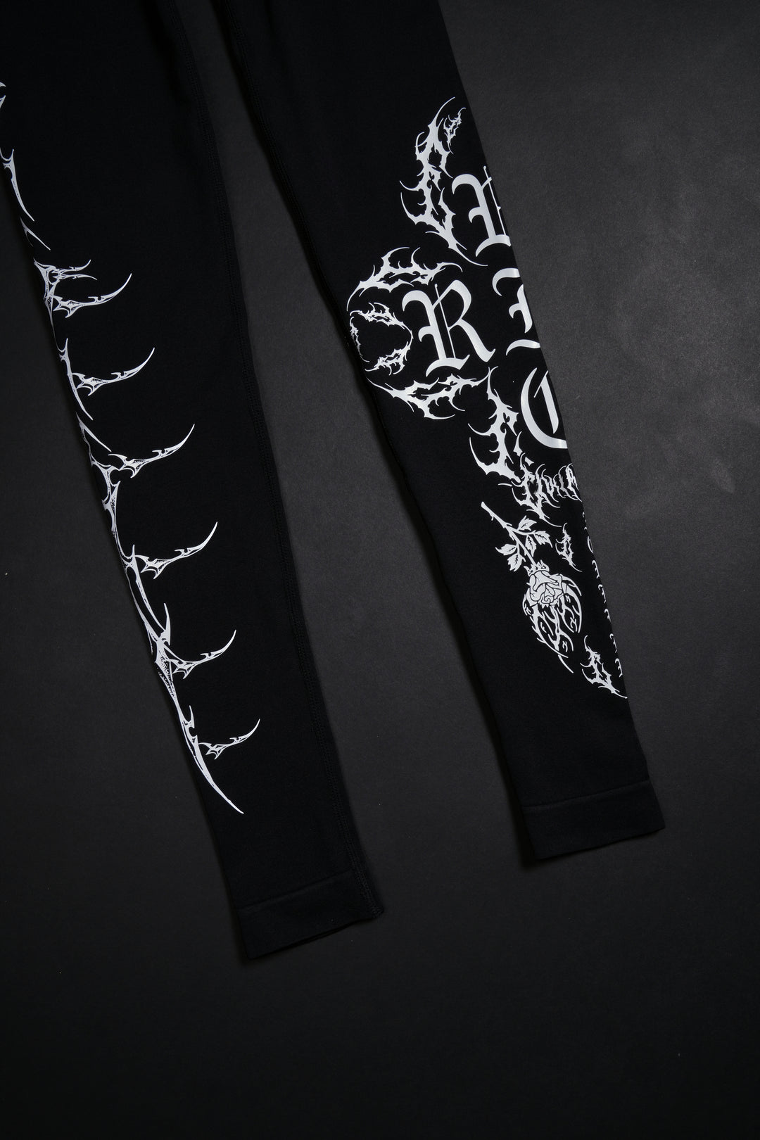 Sinister Bloom Kelly Seamless Scrunch Leggings in Black