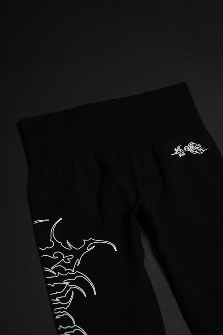 Chaos Core Kelly Seamless Scrunch Leggings in Black