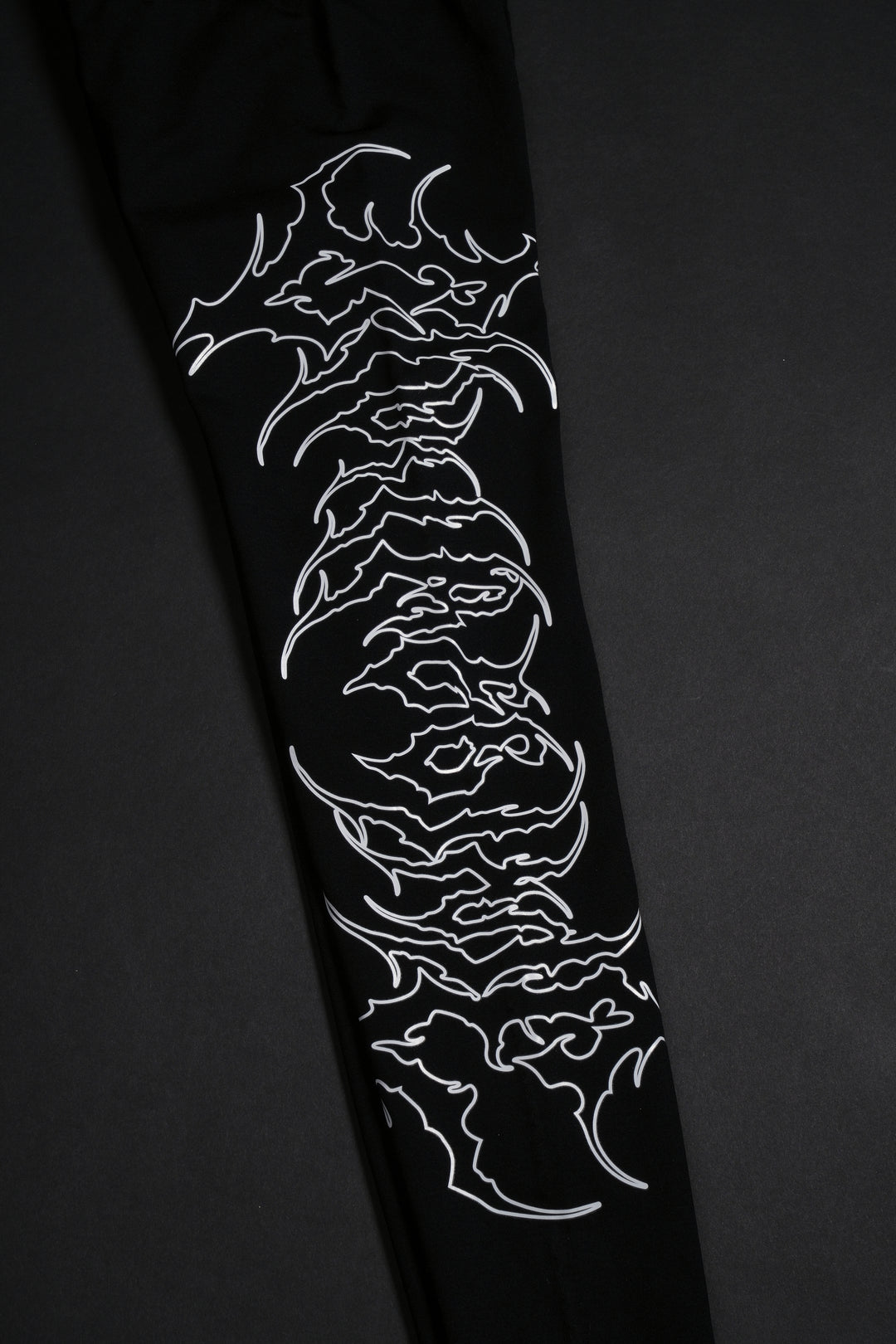 Chaos Core Kelly Seamless Scrunch Leggings in Black