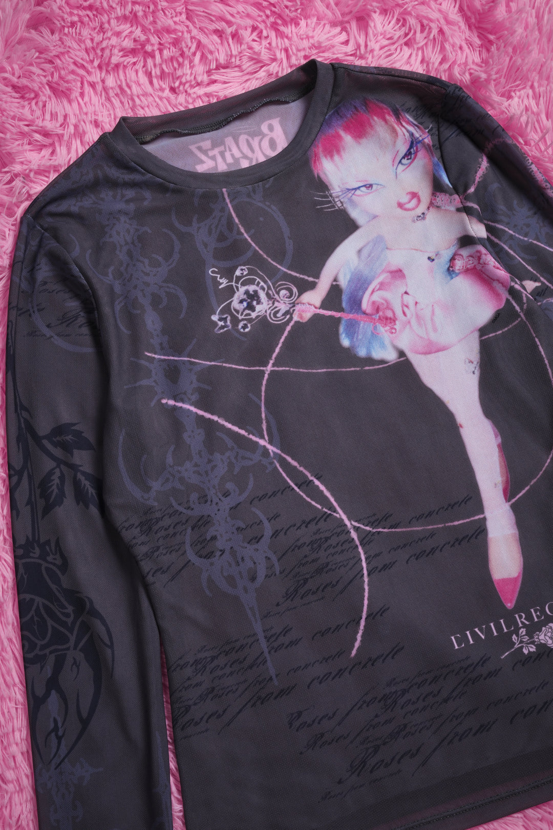 Soft Chaos Mesh Cropped L/S Tee in Black