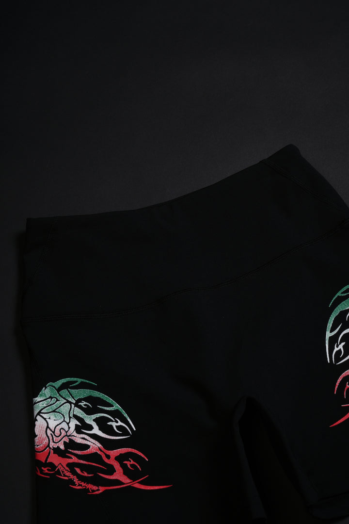 Rosa Llameante Nahstia Energy Shorts in Black
