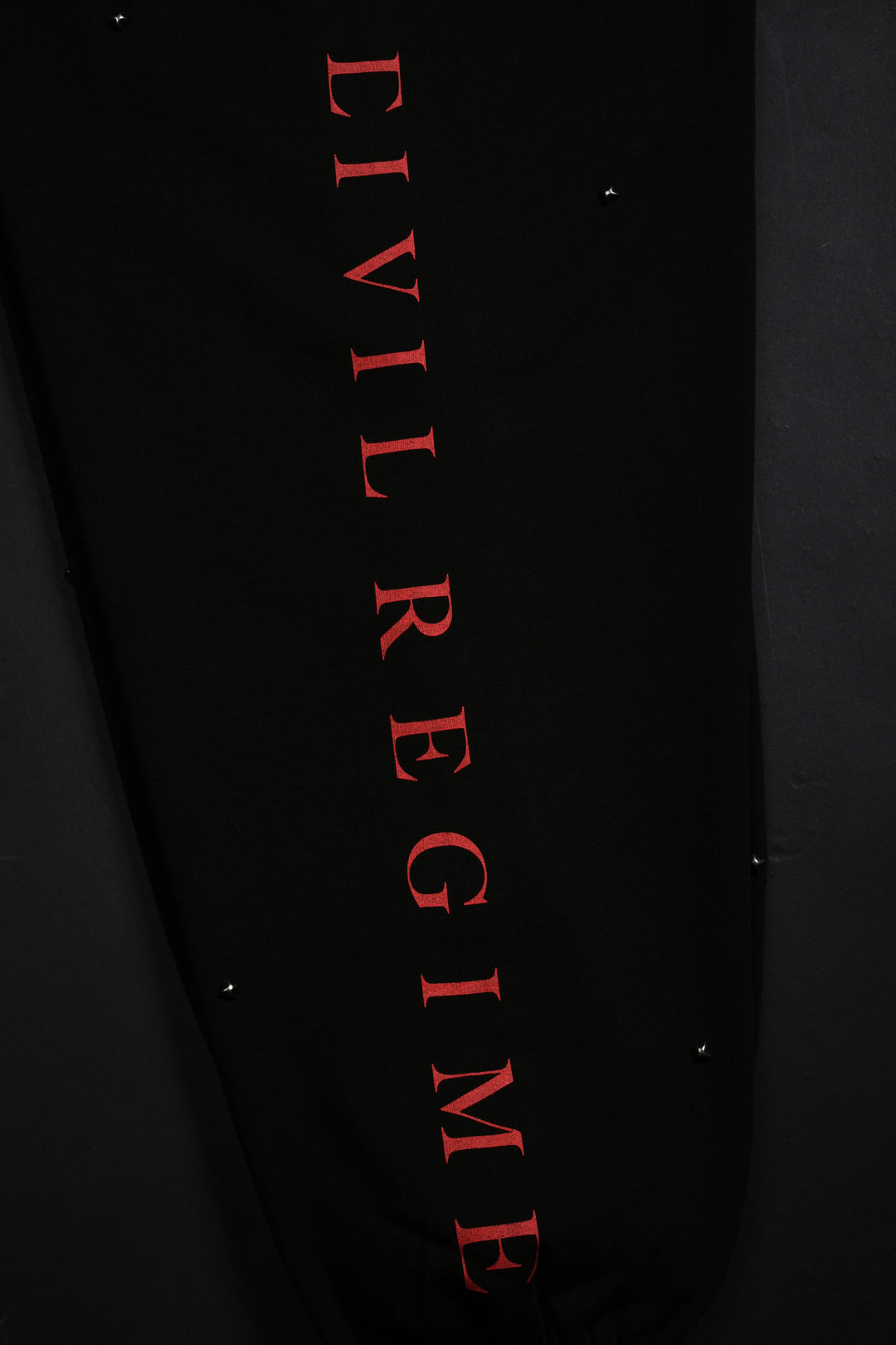 Snow Shadows Lounger Sweat Pants in Black