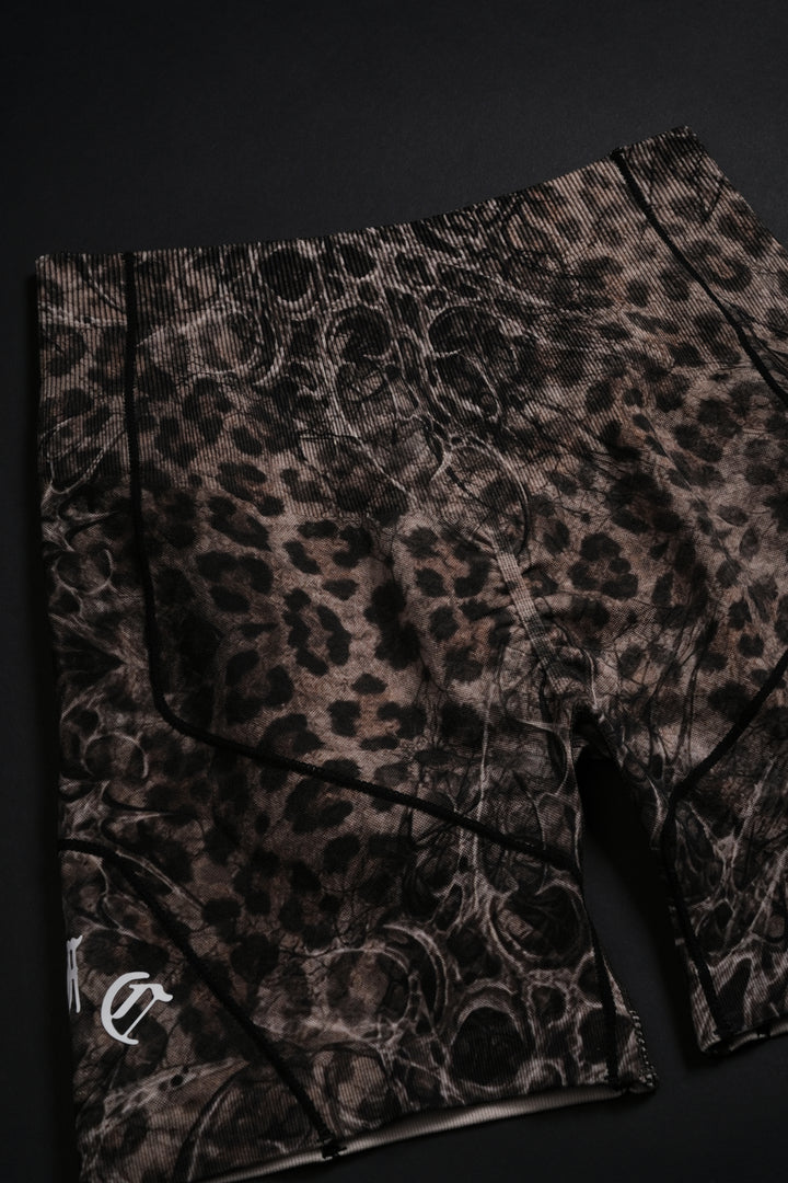 Infected Kelly Seamless Shorts in Cyber Leopard