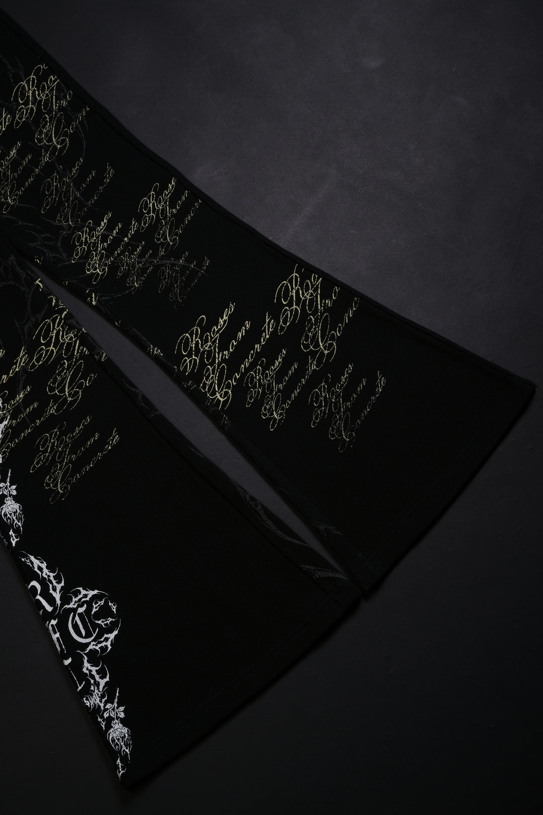 Reverse Curse Waffle Thermal Flared Leggings in Black