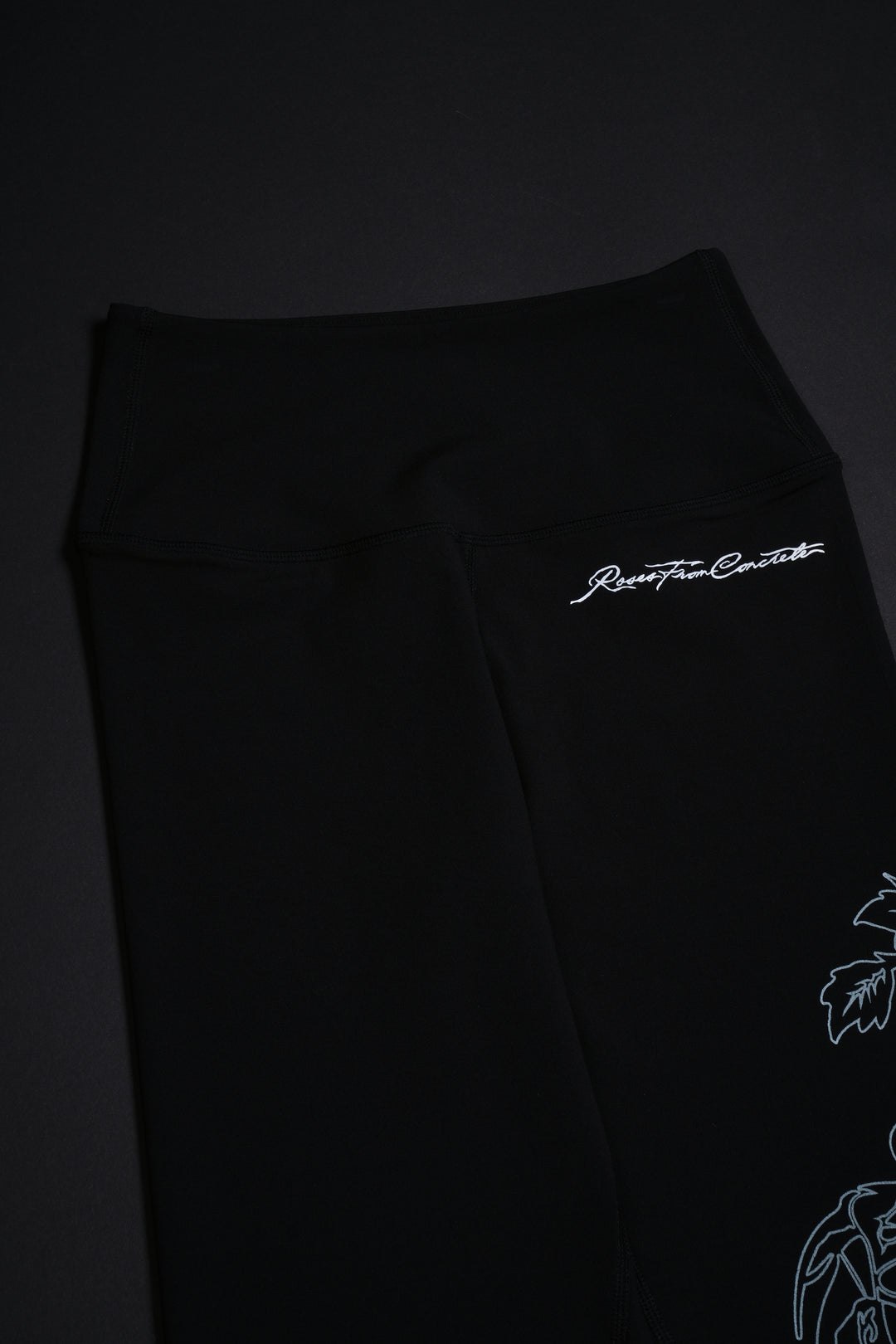 Blue Blush Thea Energy Leggings in Black