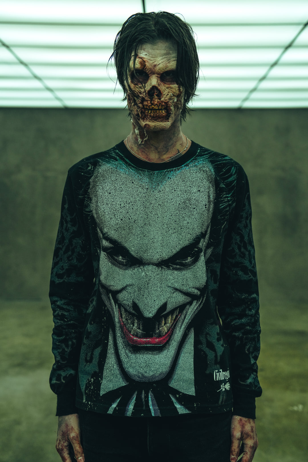 Smile And Sin Midnight L/S Tee in Black