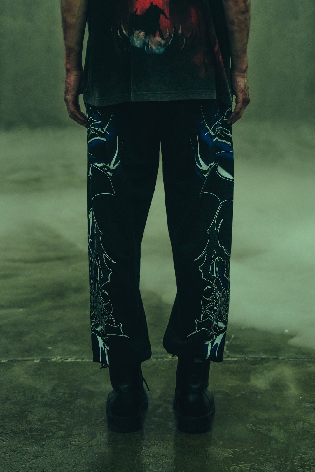 Throned Knight Lounger Sweat Pants in Vintage Black