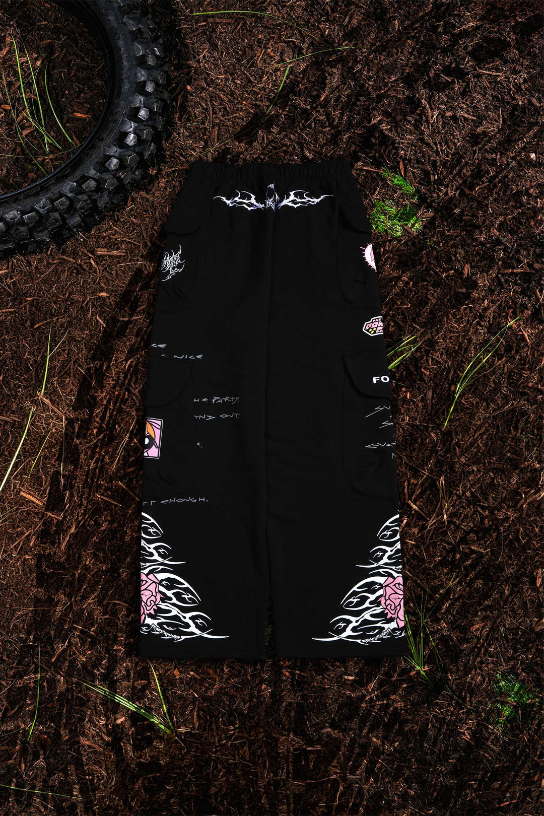 Bloom Blossom Vault Cargo Baggy Pants in Black