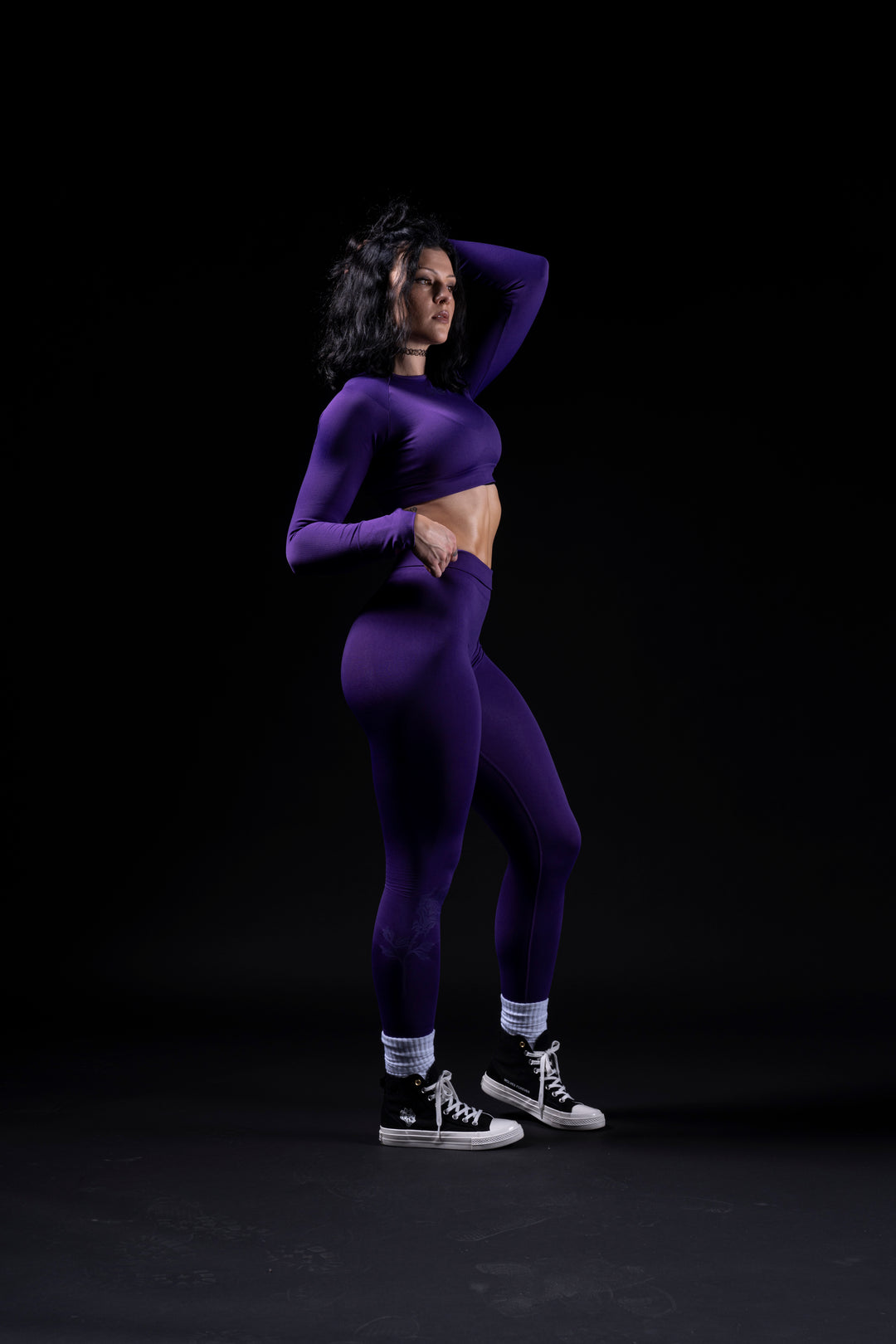 Kelly Seamless Scrunch Leggings in Deep Dark Purple