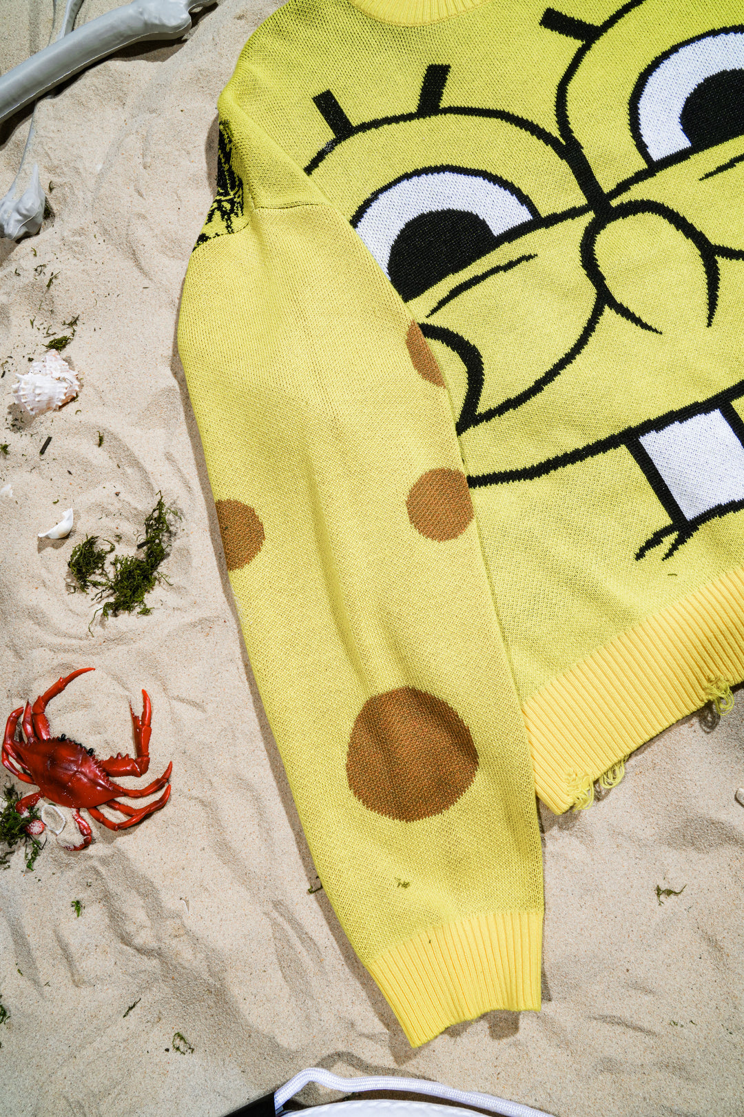 Krusty And Corroded Cable Distressed Knit Sweater in Spongebob Yellow