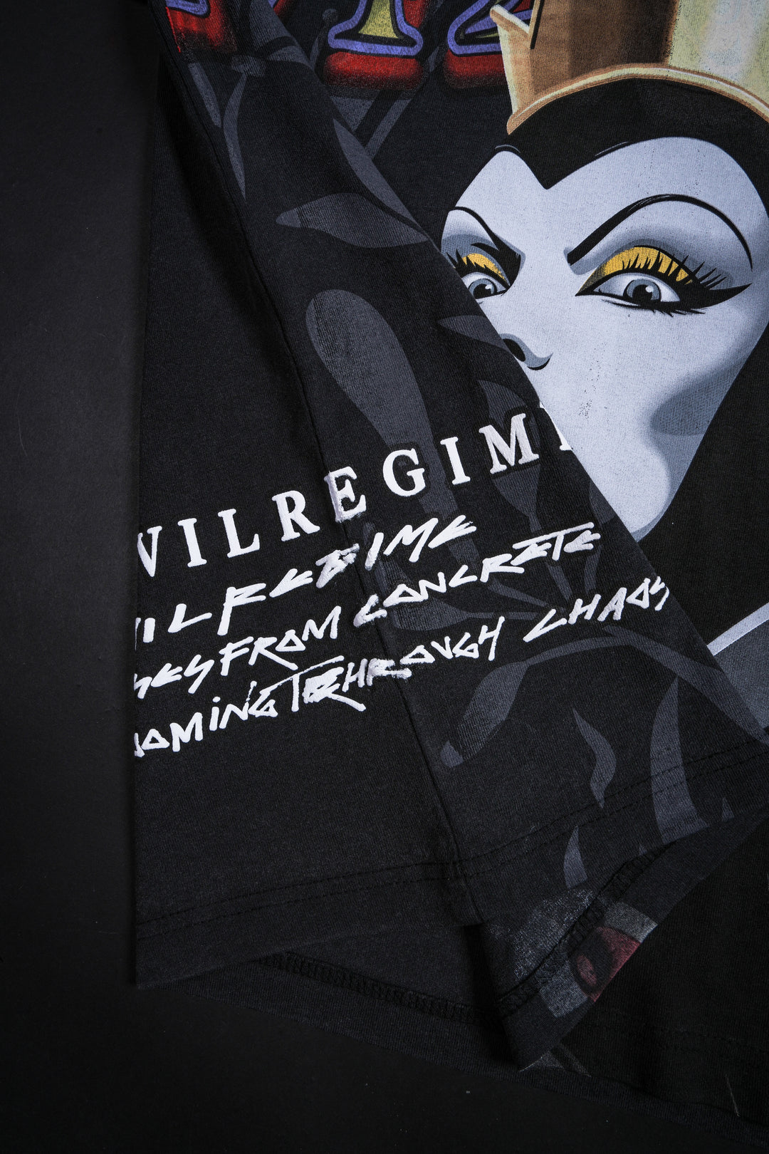 Wicked Queen Boxy Tee in Vintage Black